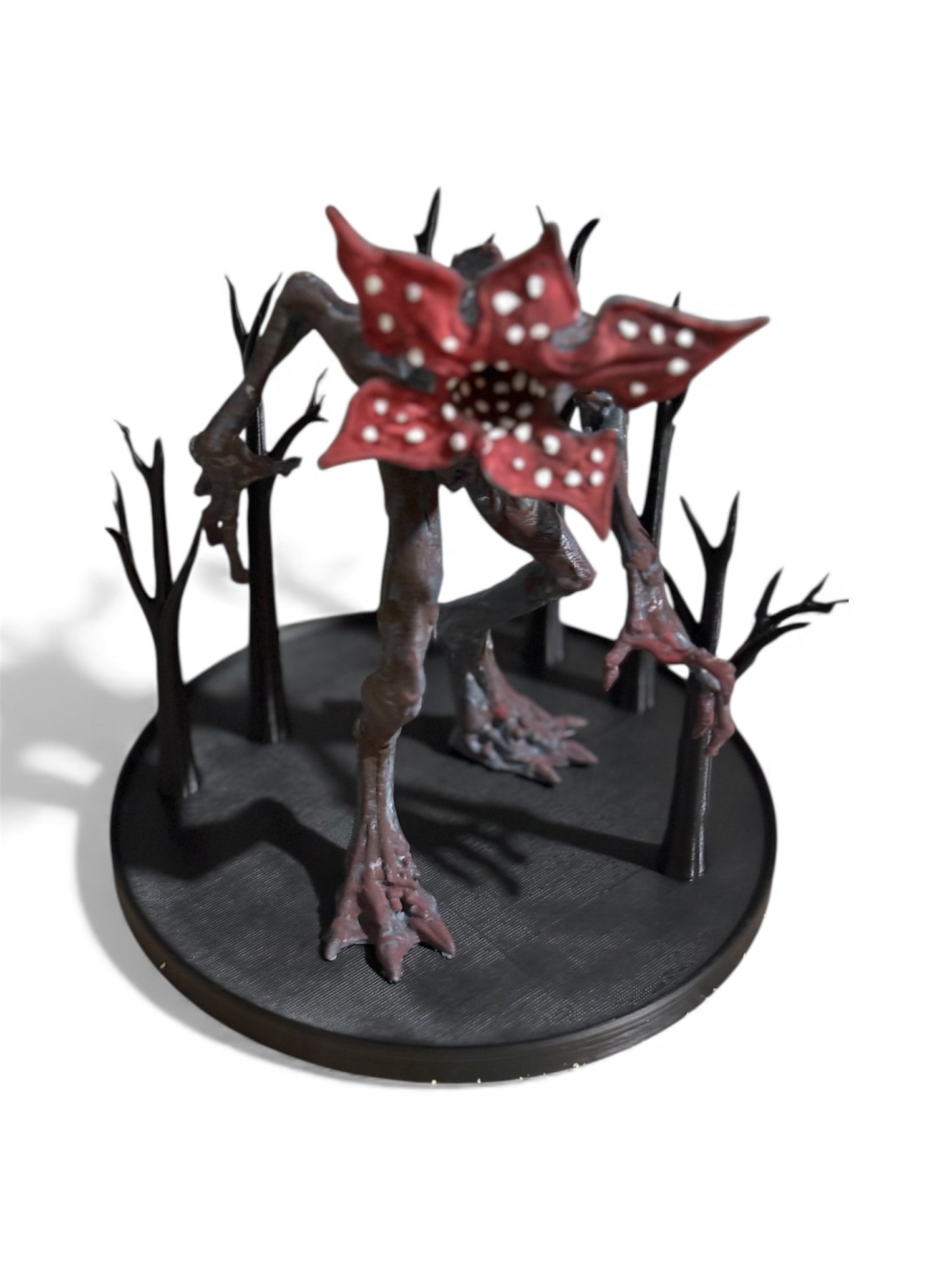 Demogorgon 3D Printed & Hand Painted Statue – Horror Collectible Figure, Dark Forest Base