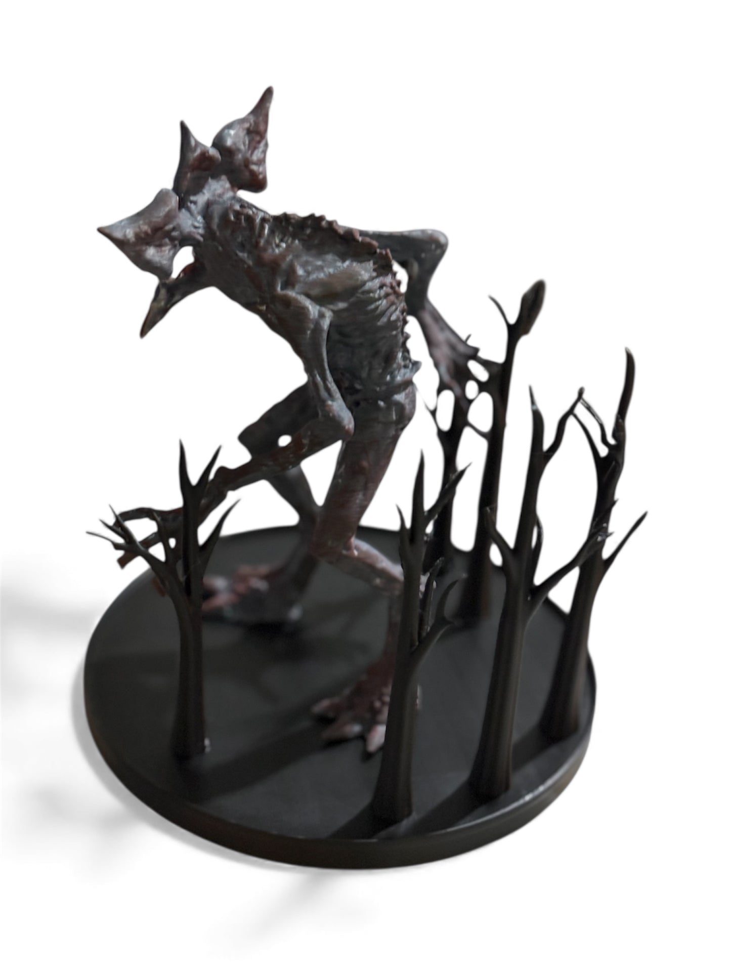 Demogorgon 3D Printed & Hand Painted Statue – Horror Collectible Figure, Dark Forest Base