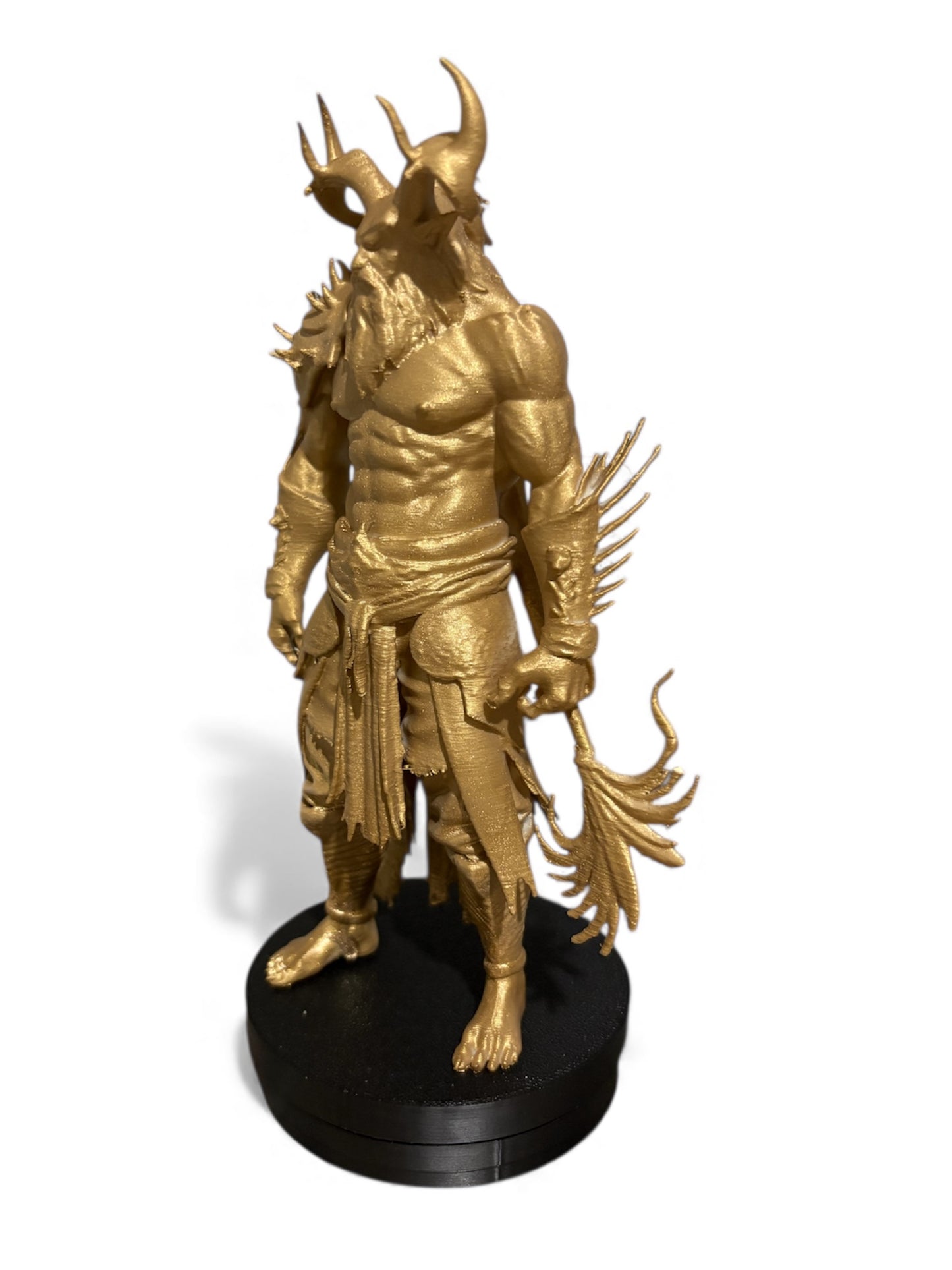 Golden Horned Demon Warrior Figurine – 17 cm Tall Fantasy Collectible with Rotating Base